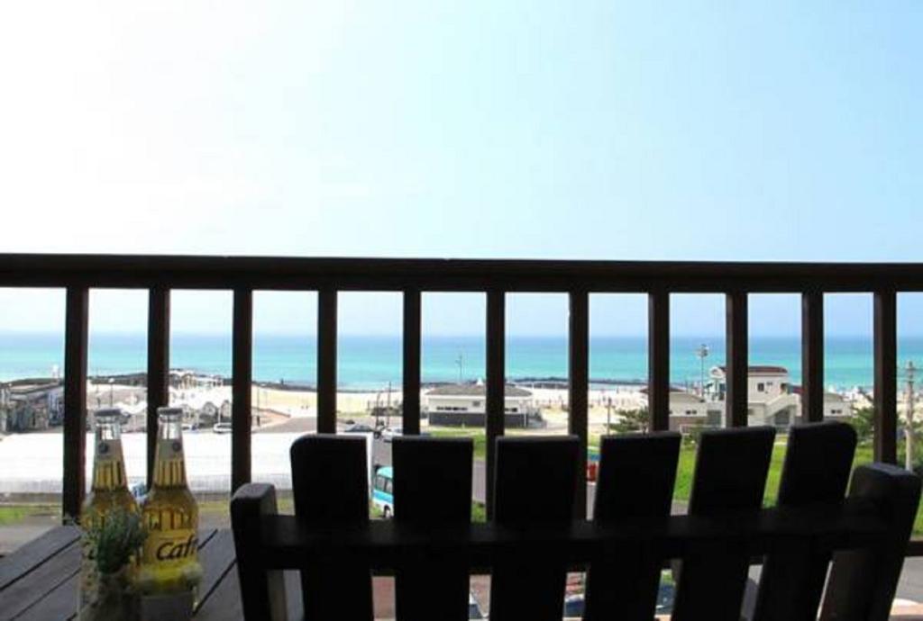 Dg Beach Pension Jeju Room photo